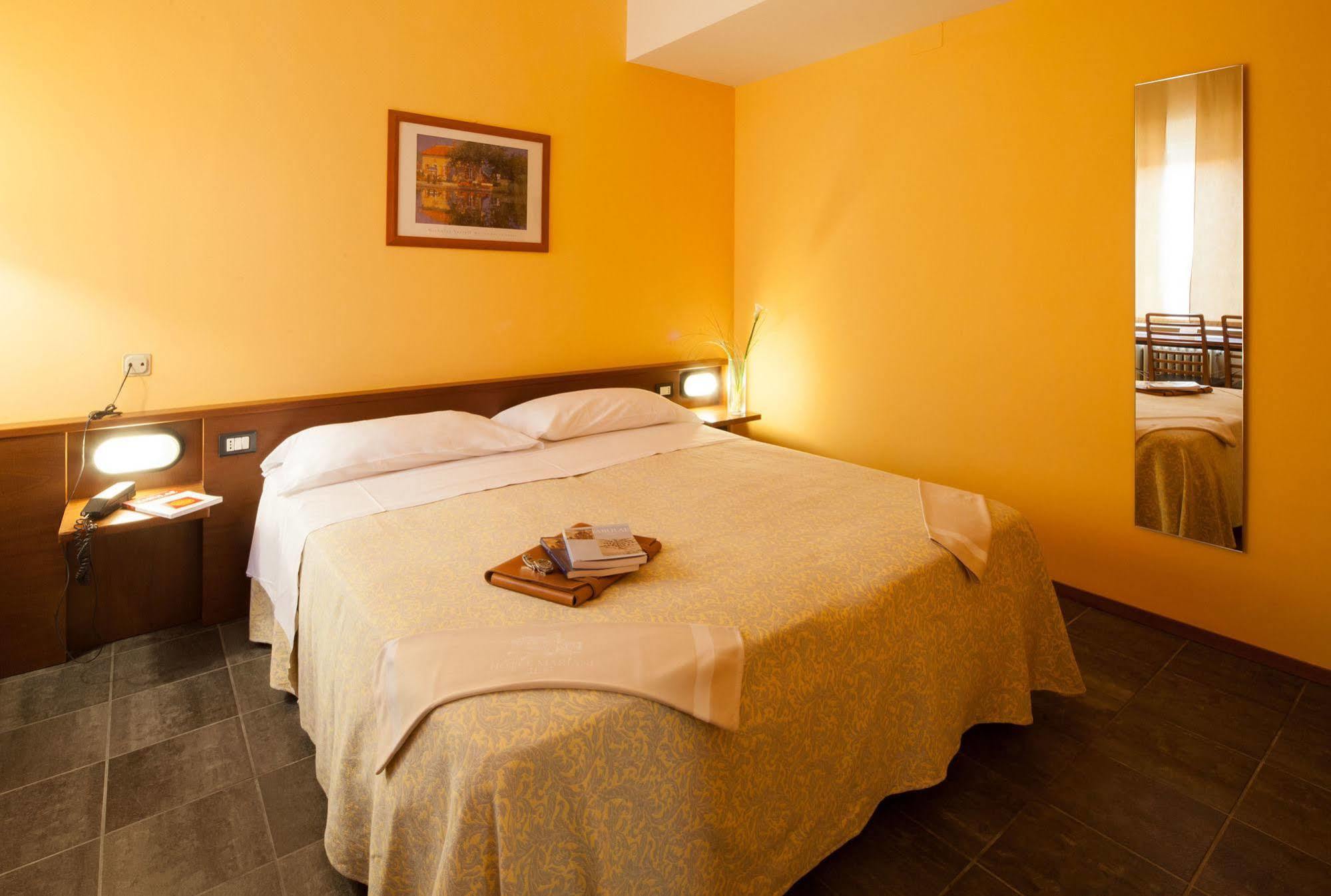 Hotel Mariani Iesi Exterior photo