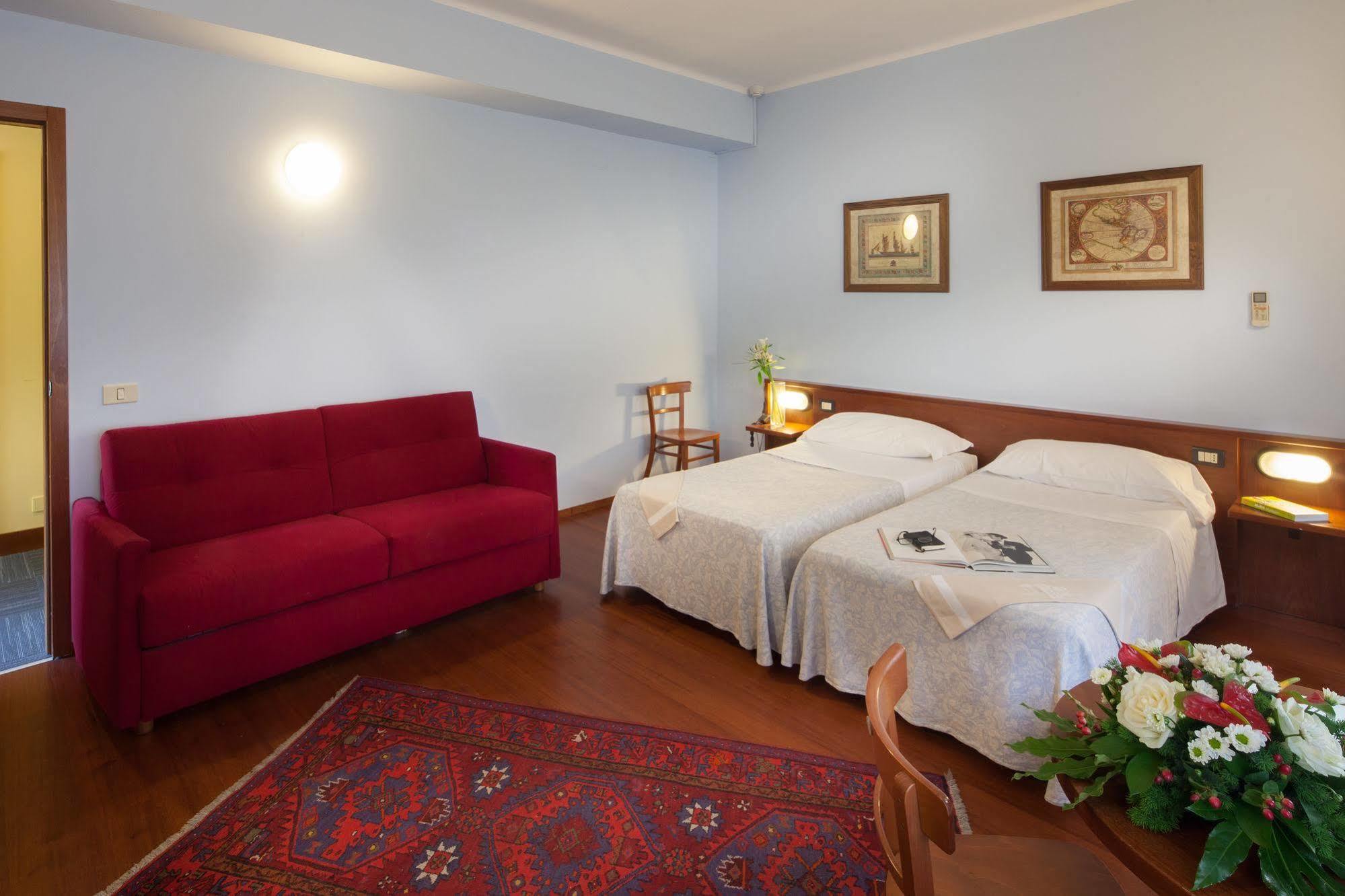 Hotel Mariani Iesi Exterior photo